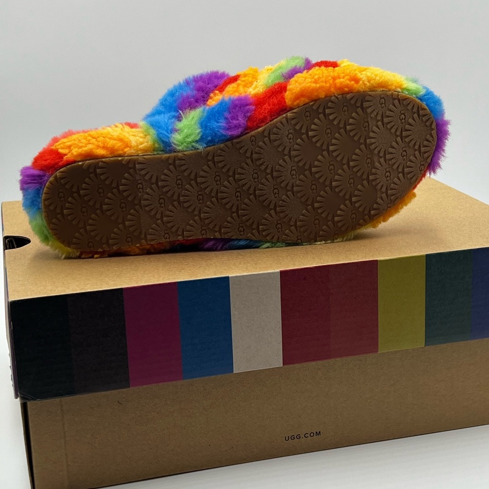 Uggs kids slippers